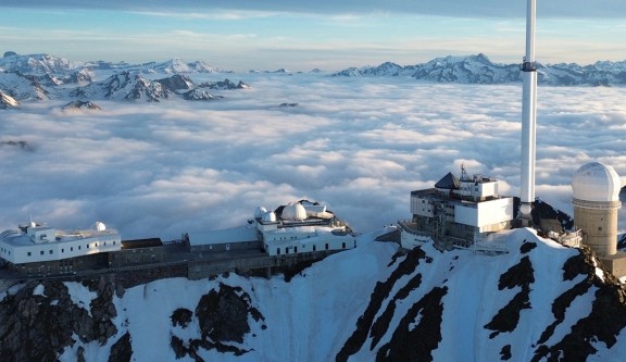 Vue du pic du Midi et son Observatoire