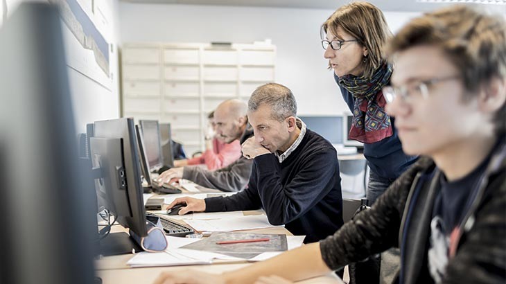 Des agents de l'IGN en formation continue